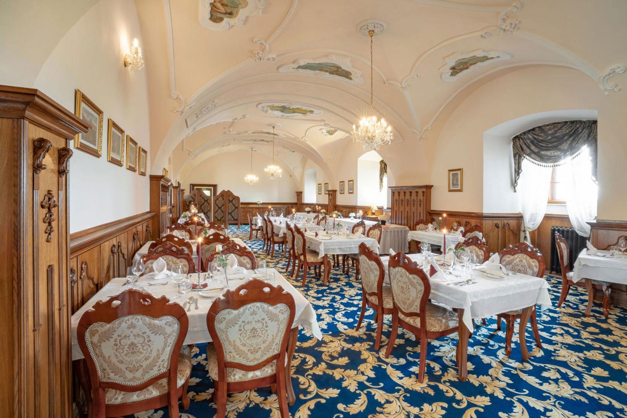 Castle Hotel Galicia Nueva Halič Lučenec Exterior foto