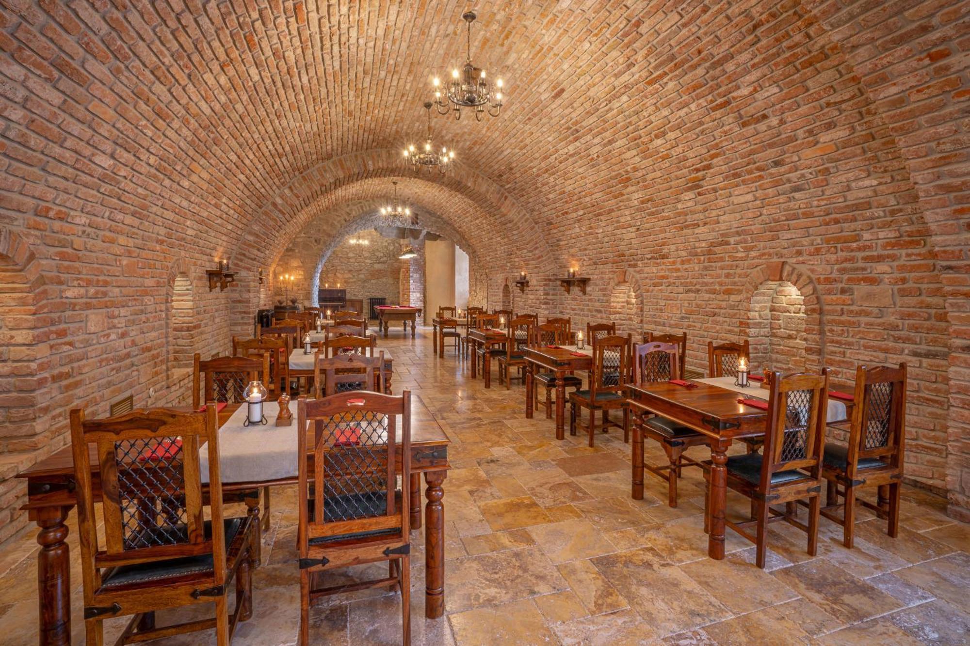 Castle Hotel Galicia Nueva Halič Lučenec Exterior foto